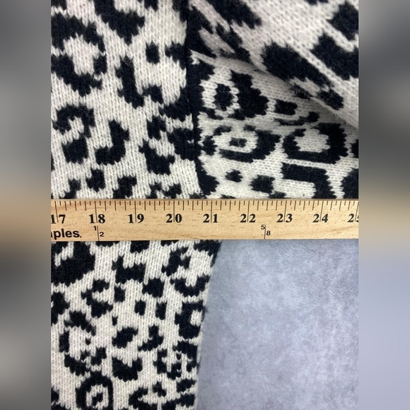 ANN TAYLOR Mixed Animal Print Mock Neck Sweater Women's Size M - Picture 9 of 12